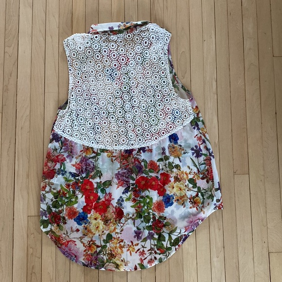 OTHERS FOLLOW FLORAL TANK TOP | Women’s Size Small - Picture 5 of 5